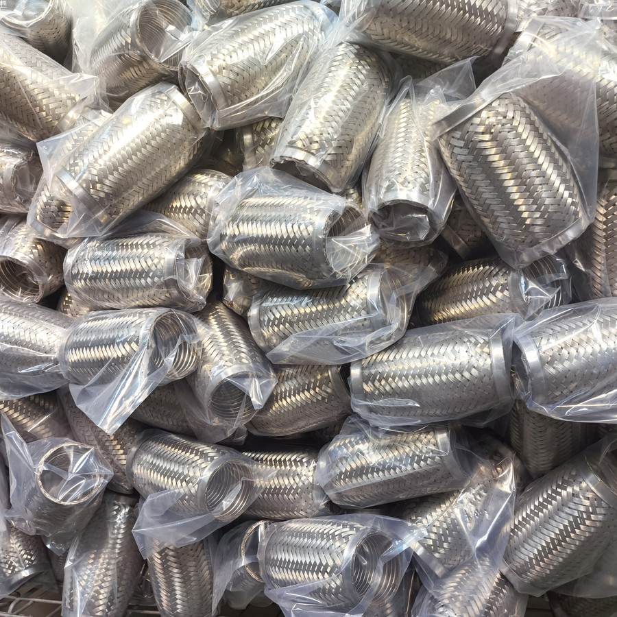 Выхлопная гибкая труба с блокировкой