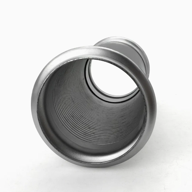 Гибкая выхлопная труба Volvo для тяжелых грузовиков — OE 20709027